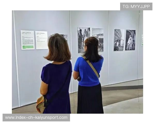 战队主题摄影展聚焦选手生活背后故事，战队拍照姿势