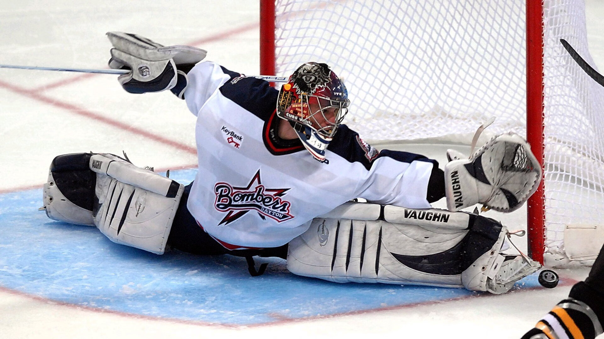 户外攀岩巡回赛，突破极限迎难而上，野外攀岩视频比赛视频