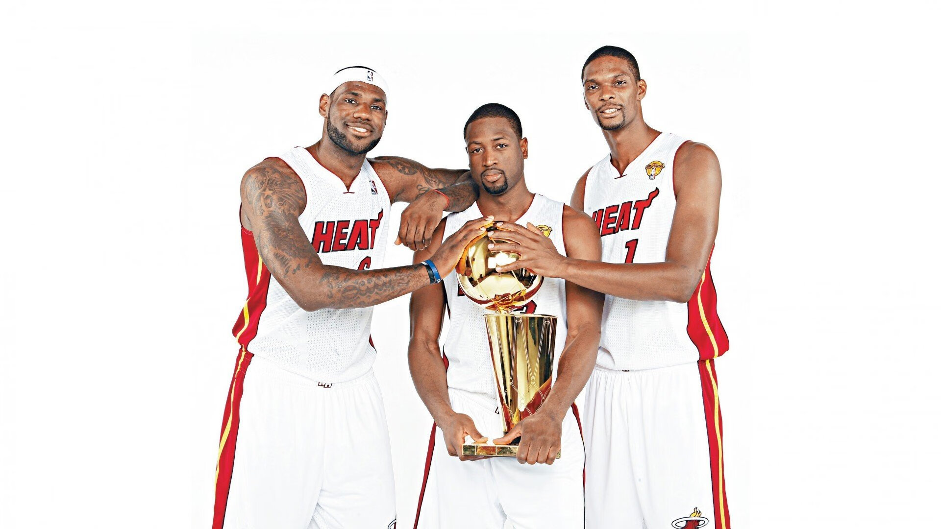 摩洛哥骑手阿米尔·本·哈桑在2024年巴黎奥运会三项赛中获得第20名，展现出色表现。